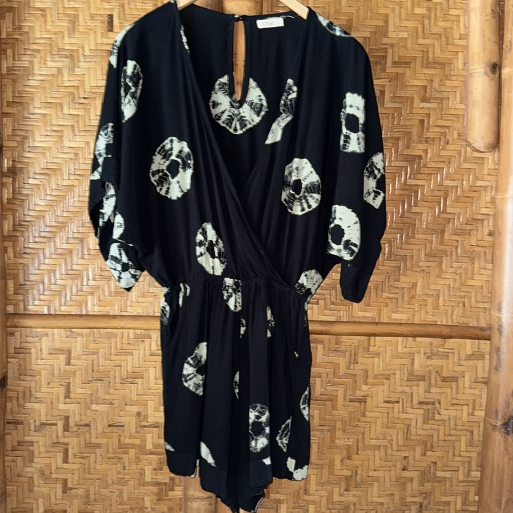 Khush Wailea romper black tie dye medium